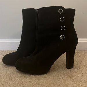 Oliviana MPO black heeled bootie used